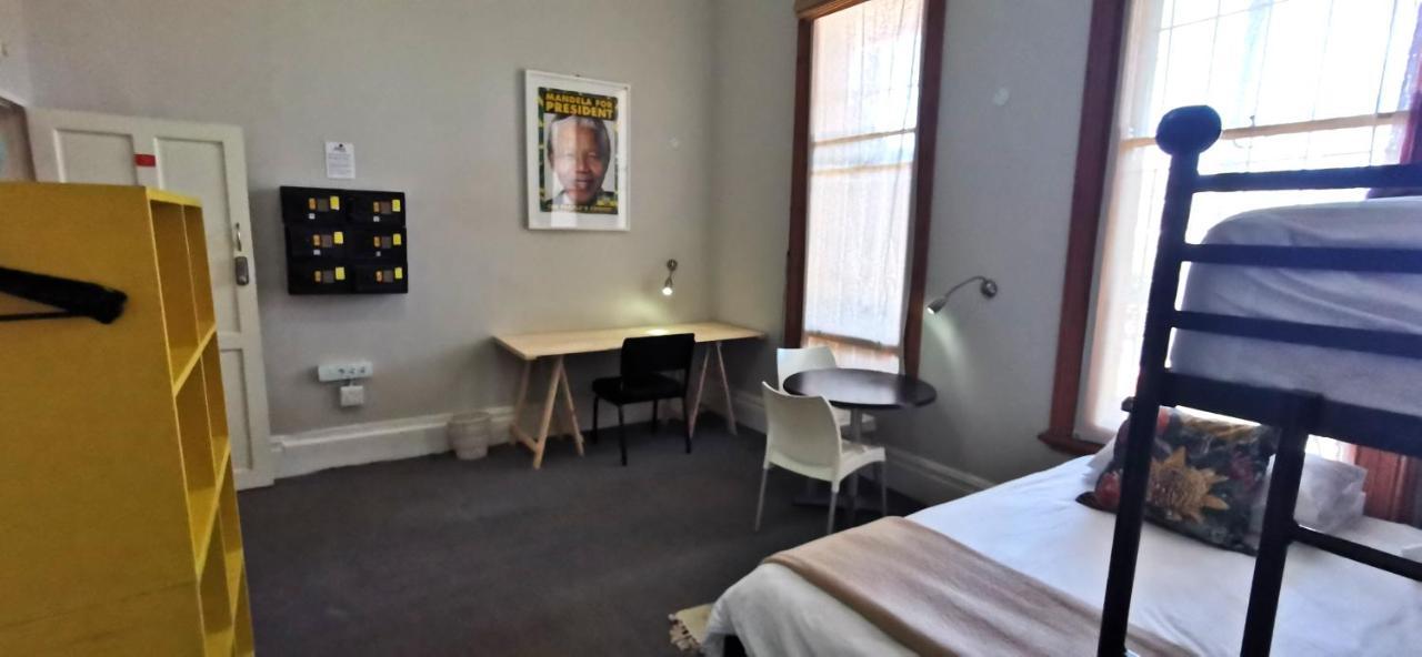 Ashanti Lodge Backpackers Kaapstad Buitenkant foto