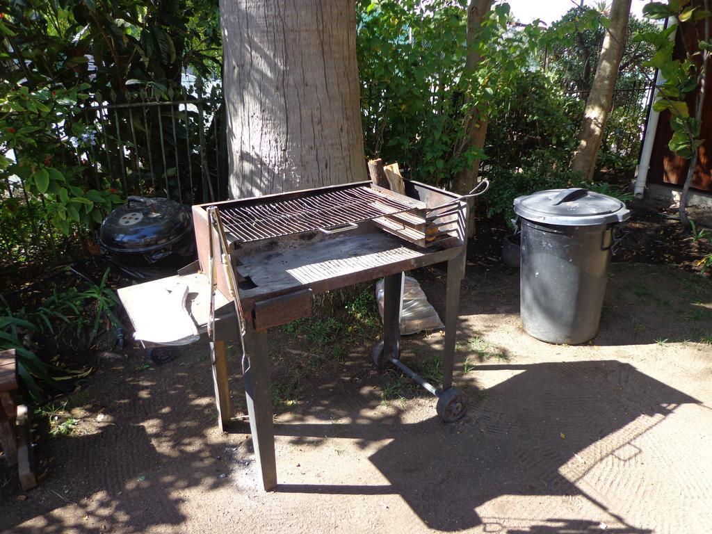 Ashanti Lodge Backpackers Kaapstad Buitenkant foto